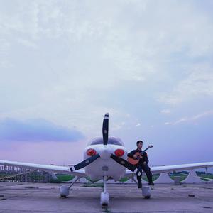 打扑克爽❌又黄❌视频蓝苺
